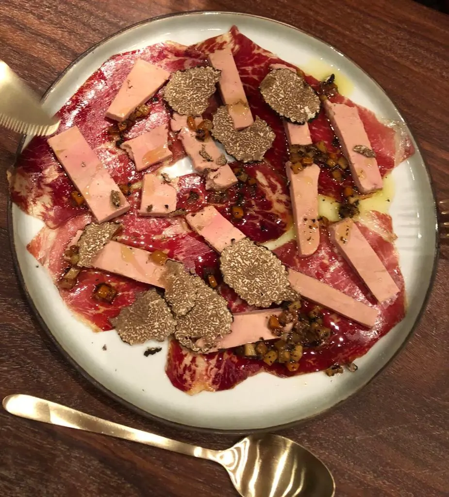 cecina met foie gras.webp